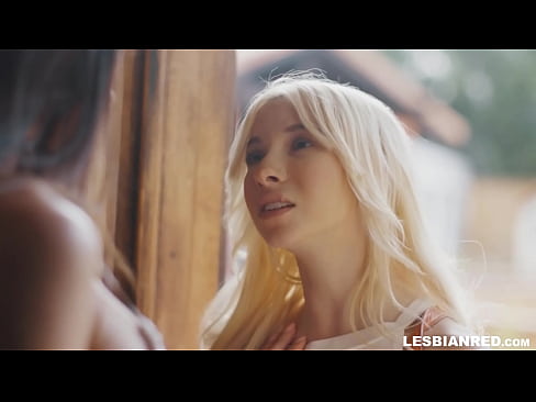 ❤️ D'Meedche kënnt e puer Méint méi spéit heem a schléisst op d'Stiefmamm hir Muschi iessen ❤️ Porno op Porno lb.pornofilmtv.ru ️❤
